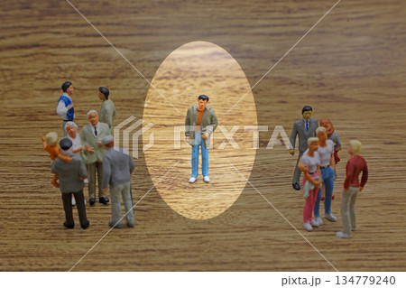 孤立した若者 孤立した若者 134779240