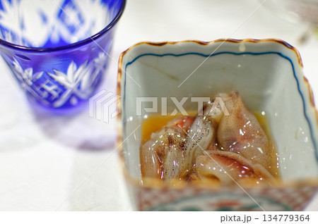 ホタルイカの沖漬け 134779364