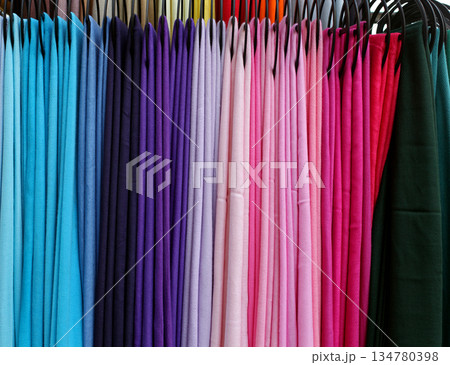 Colorful pashmina 134780398