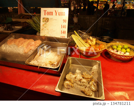 トムヤム屋台の食材 トムヤム屋台の食材 134781211