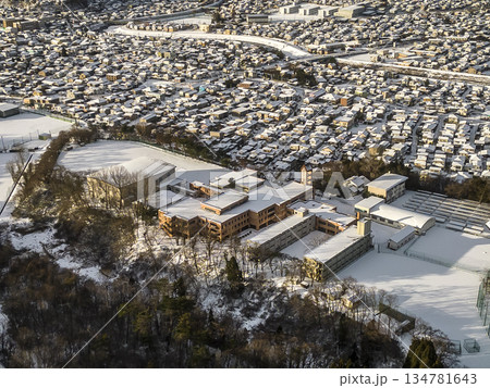 雪の朝の秋田市 雪の朝の秋田市 134781643