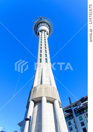 ニュージーランドのオークランドにあるスカイタワーの美しい風景 ニュージーランドのオークランドにあるスカイタワーの美しい風景 134781679