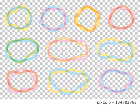 カラフルな線が透けて重なり合う図形 134782768
