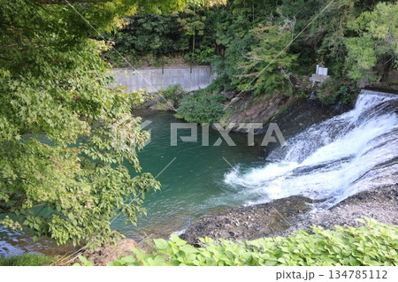 中央構造線　衝上断層　愛媛県　砥部町 134785112