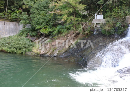 中央構造線　衝上断層　愛媛県　砥部町 134785237