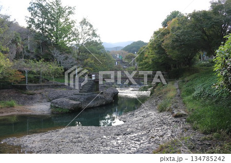 中央構造線 衝上断層 愛媛県 砥部町 中央構造線 衝上断層 愛媛県 砥部町 134785242