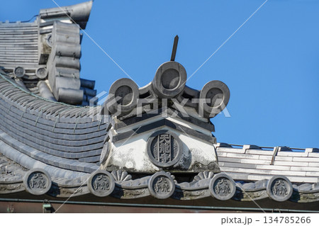 大本山天龍寺(冬季朝)大方丈の鬼瓦 大本山天龍寺(冬季朝)大方丈の鬼瓦 134785266