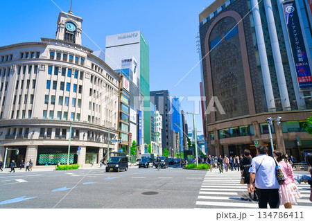 【東京都】5月・銀座四丁目交差点 134786411