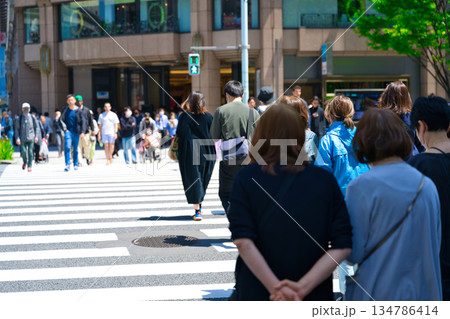 【東京都】5月・銀座四丁目交差点 134786414