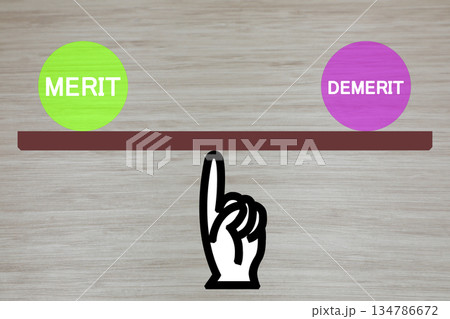 メリットとデメリットのバランス メリットとデメリットのバランス 134786672