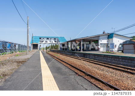 豊富駅ホームと駅舎 豊富駅ホームと駅舎 134787035