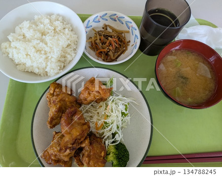 おいしい唐揚げ弁当 134788245