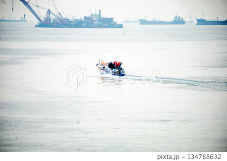 The speedboat ship park at the Koh Loi Sriracha port 134788632
