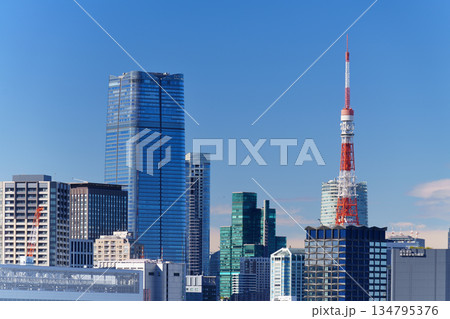 東京タワーと東京の街並み 東京タワーと東京の街並み 134795376