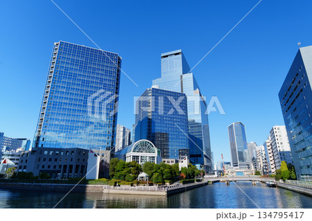 東京　浜松町駅周辺のオフィス街 134795417