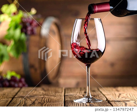 赤ワイン　ワイングラス　ワイナリー 134797247