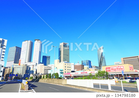 愛知県名古屋市、名古屋駅前超高層ビル群の風景 愛知県名古屋市、名古屋駅前超高層ビル群の風景 134798180
