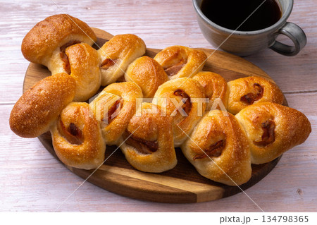 ベーコンエピ 134798365