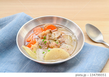 冬野菜と牛肉のスープ 134799351