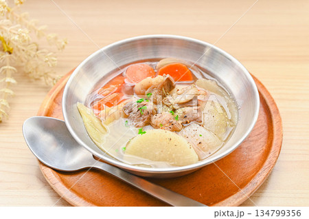 冬野菜と牛肉のスープ 冬野菜と牛肉のスープ 134799356