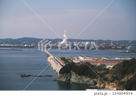 [雑賀崎アマルフィ]海の向こうに佇む工場地帯 134804954