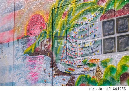 [雑賀崎アマルフィ]可愛らしいペイントが描かれた風景 134805088