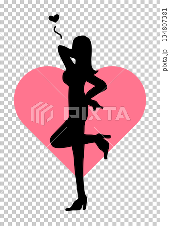 充滿愛、誘惑、性感可愛的女性剪影，背景是心形 134807381