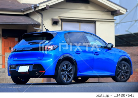 フランス製のコンパクトカー 134807643