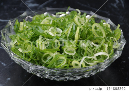 カット青ネギ食材 134808262