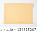 黄色のシンプルなランチョンマット 134815207