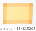 黄色のランチョンマット 134815208