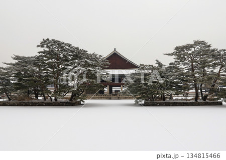 Gyeongbokgung palace covered in snow. Seoul, South Korea. 134815466