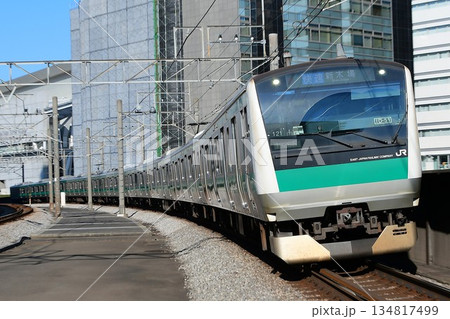 E233系7000番台　埼京線　ハエ121編成 134817499