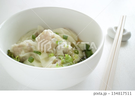 ワンタン麺 ワンタン麺 134817511