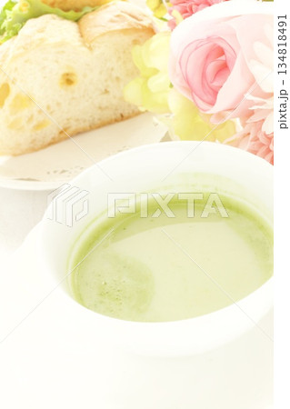 タマゴレタスサンドと抹茶ラテ 134818491