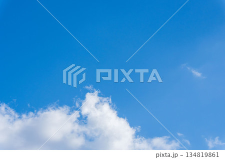 秋の空　穏やかな青空と雲141 134819861