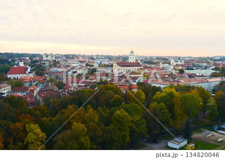 ゲディミナス城跡から見るヴィリニュスの街 リトアニア 4 ゲディミナス城跡から見るヴィリニュスの街 リトアニア 4 134820046