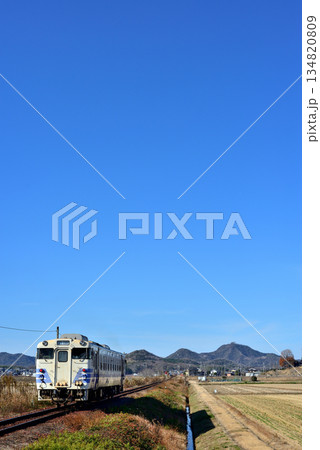 のどかな田園地帯を走る北条鉄道のキハ40国鉄型気動車です。 134820809