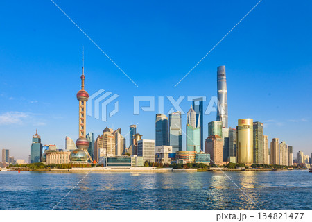 上海　プードン・ルージャーズイ（浦東・陸家嘴）摩天楼　中国 134821477