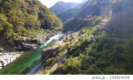 大歩危峡の流れ 134824356
