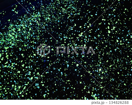 星空のような素材_蛍光した砂の粒_夜空のような素材 星空のような素材_蛍光した砂の粒_夜空のような素材 134826288