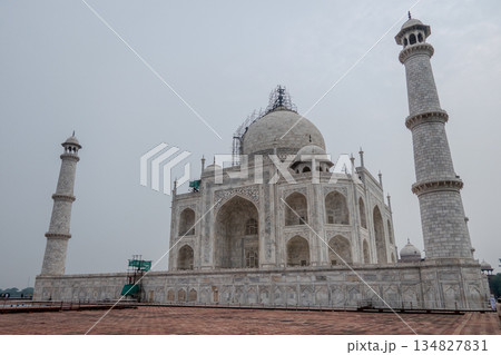 India, Agra, the Taj Mahal, an iconic mausoleum in ivory-white marble, a UNESCO World Heritage Site. India, Agra, the Taj Mahal, an iconic mausoleum in ivory-white marble, a UNESCO World Heritage Site. 134827831
