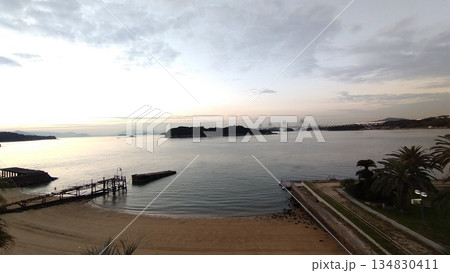 鷲羽山方面から観る瀬戸内海の朝 134830411