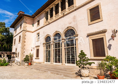 Vizcaya Museum and Gardens. Villa Vizcaya historical building museum. Historical landmark of Florida. Vizcaya museum waterfront architecture. Mediterranean revival architectural style Vizcaya Museum and Gardens. Villa Vizcaya historical building museum. Historical landmark of Florida. Vizcaya museum waterfront architecture. Mediterranean revival architectural style 134831477