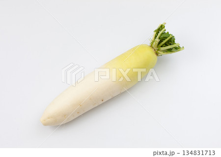 大根 生野菜 白背景 大根 生野菜 白背景 134831713