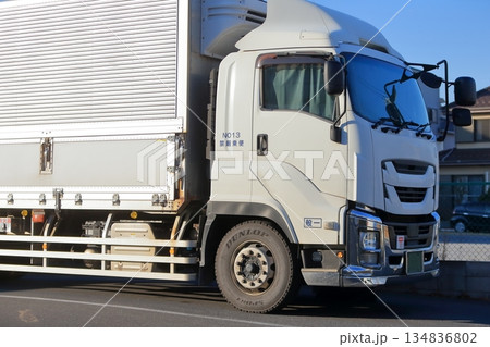 物流トラック 物流トラック 134836802