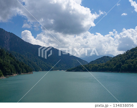 黒部ダム 黒部湖 長野県大町市 黒部ダム 黒部湖 長野県大町市 134838056