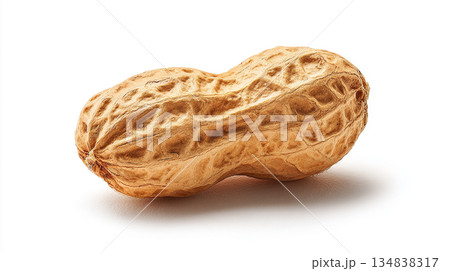 ピーナッツ、落花生、殻付き、白背景、孤立 ピーナッツ、落花生、殻付き、白背景、孤立 134838317