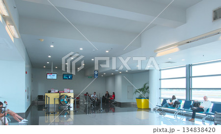 躍動するフィリピン - 賑わうマニラ ニノイ・アキノ国際空港　都市景観（2025年6月） 134838420