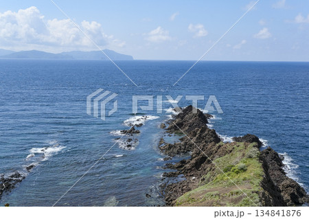 島後島の那久岬から見る西ノ島 134841876